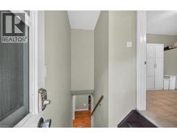 27 AINSLIE Avenue - 25