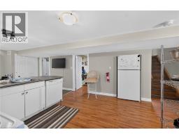 27 AINSLIE Avenue - 29