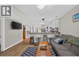 27 AINSLIE Avenue - 34