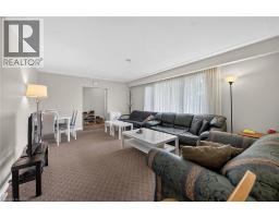 27 AINSLIE Avenue - 7