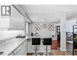 692 GRANGE Crescent - 14