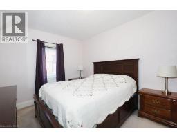 223 WELLINGTON Street N - 11