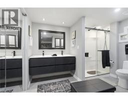 33 CENTENNIAL Parkway S - 30