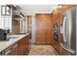 33 CENTENNIAL Parkway S - 8