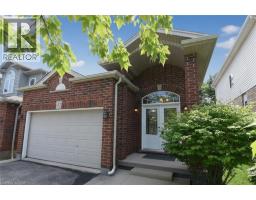 132 CLOUGH Crescent - 1