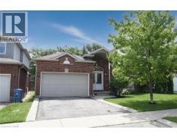 132 CLOUGH Crescent - 2
