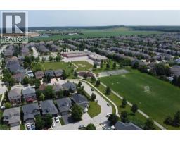 132 CLOUGH Crescent - 37