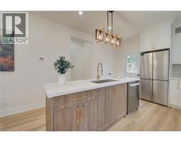 26 RICHARDSON Street - 17