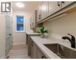 25 DUCHESS Drive - 12