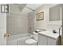 31 SPENCER Crescent - 35
