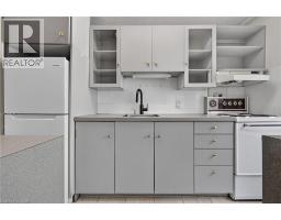 40 ROBINSON Street UnitNo. 209 - 20