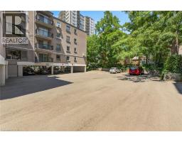 40 ROBINSON Street UnitNo. 209 - 30