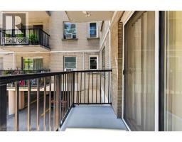 40 ROBINSON Street UnitNo. 209 - 33