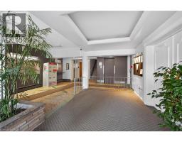 40 ROBINSON Street UnitNo. 209 - 8