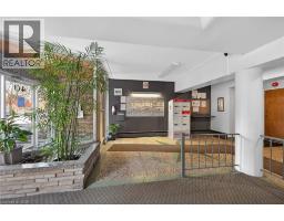 40 ROBINSON Street UnitNo. 209 - 9