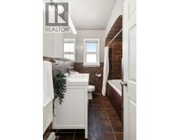 714 FREDERICK Street - 11