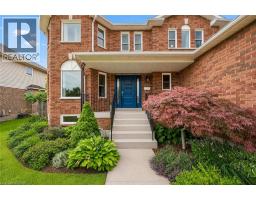 339 DANIEL Crescent - 1