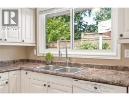 569 PARKSIDE Crescent - 13