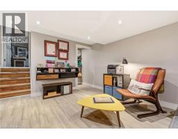 569 PARKSIDE Crescent - 34