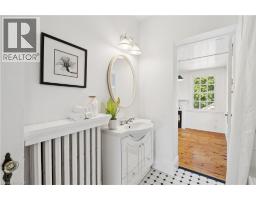 25 W SUFFOLK Street W - 34