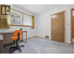 4 CORBETT Avenue - 17