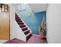 4 CORBETT Avenue - 20