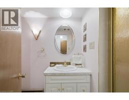 4 CORBETT Avenue - 28