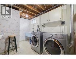 4 CORBETT Avenue - 32
