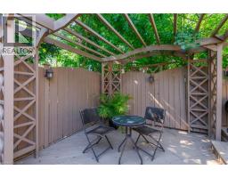 907 DOON VILLAGE Road - 38