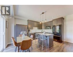 118 BROWN Street - 12