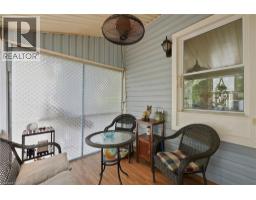 153 MONTROSE Street N - 27