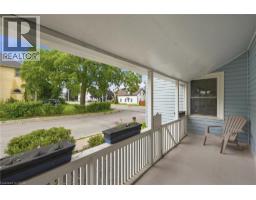 153 MONTROSE Street N - 5