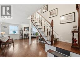153 MONTROSE Street N - 6