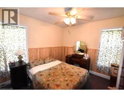 122 BRUCE Street - 11