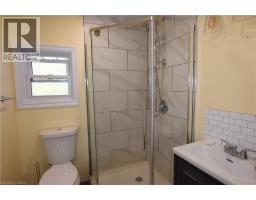 122 BRUCE Street - 14