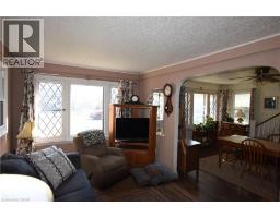 122 BRUCE Street - 5