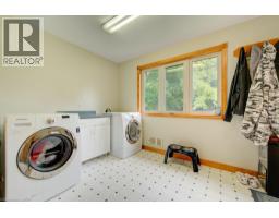 1249 NOTRE DAME Drive - 19