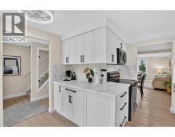 23 BRIAR KNOLL Drive - 11