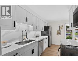 23 BRIAR KNOLL Drive - 12