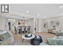 23 BRIAR KNOLL Drive - 16