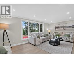 23 BRIAR KNOLL Drive - 17