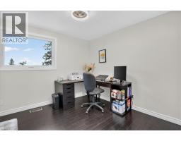23 BRIAR KNOLL Drive - 26