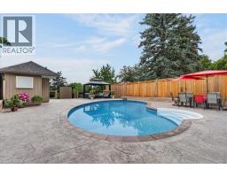 23 BRIAR KNOLL Drive - 42