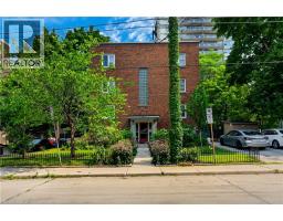 60 ROBINSON Street UnitNo. 104 - 3