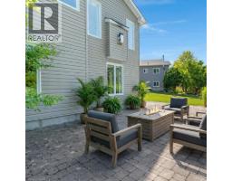 228 GLENARIFF Drive - 43