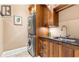253 ROSSMORE Boulevard - 30