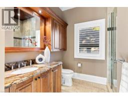 253 ROSSMORE Boulevard - 36