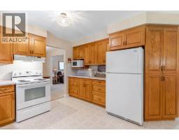 11 GREY OWL Drive - 14