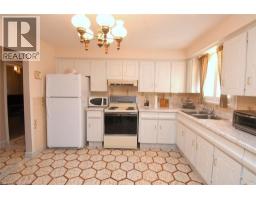 36 ABBINGTON Drive - 13