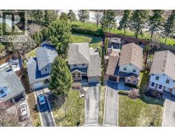 621 TOMAHAWK Crescent - 43